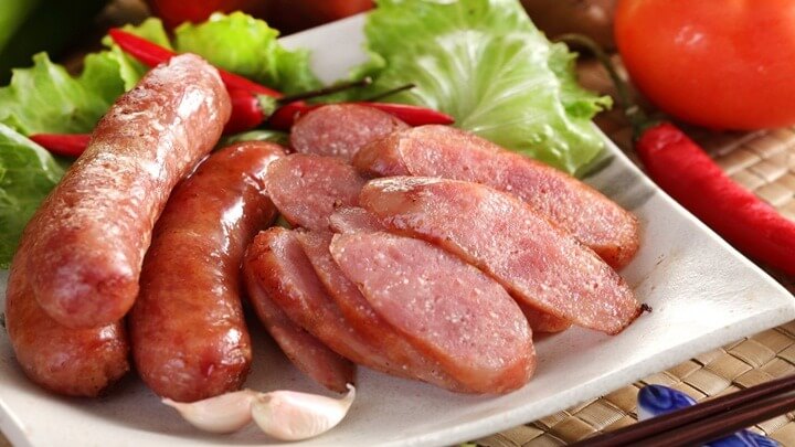 tự làm lạp xưởng tại nhà